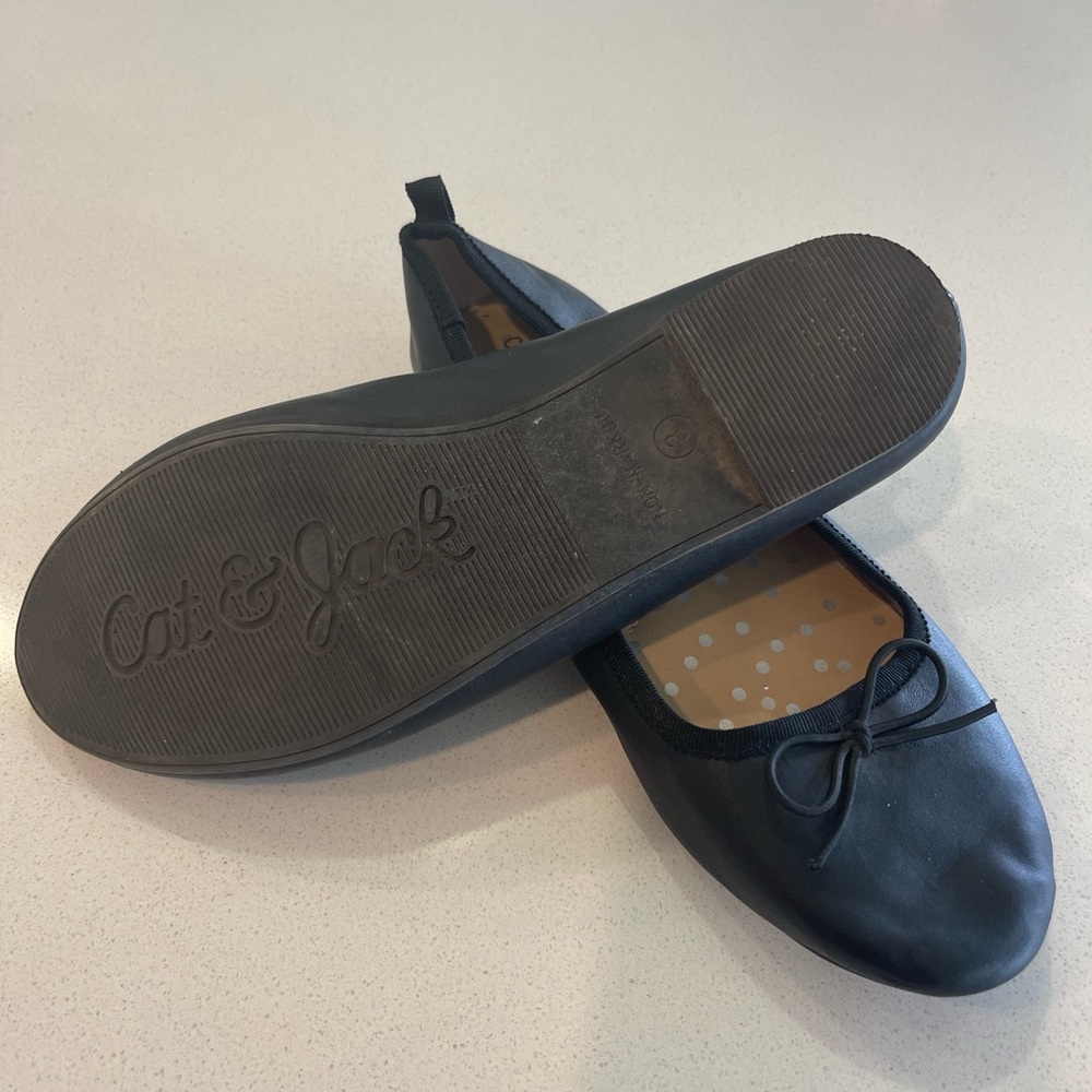 Cat and Jack black ballet flats hardly worn great shape Size 3